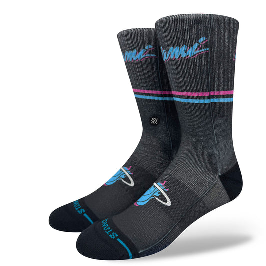 A556D25MIA_MUL_1_1764552766